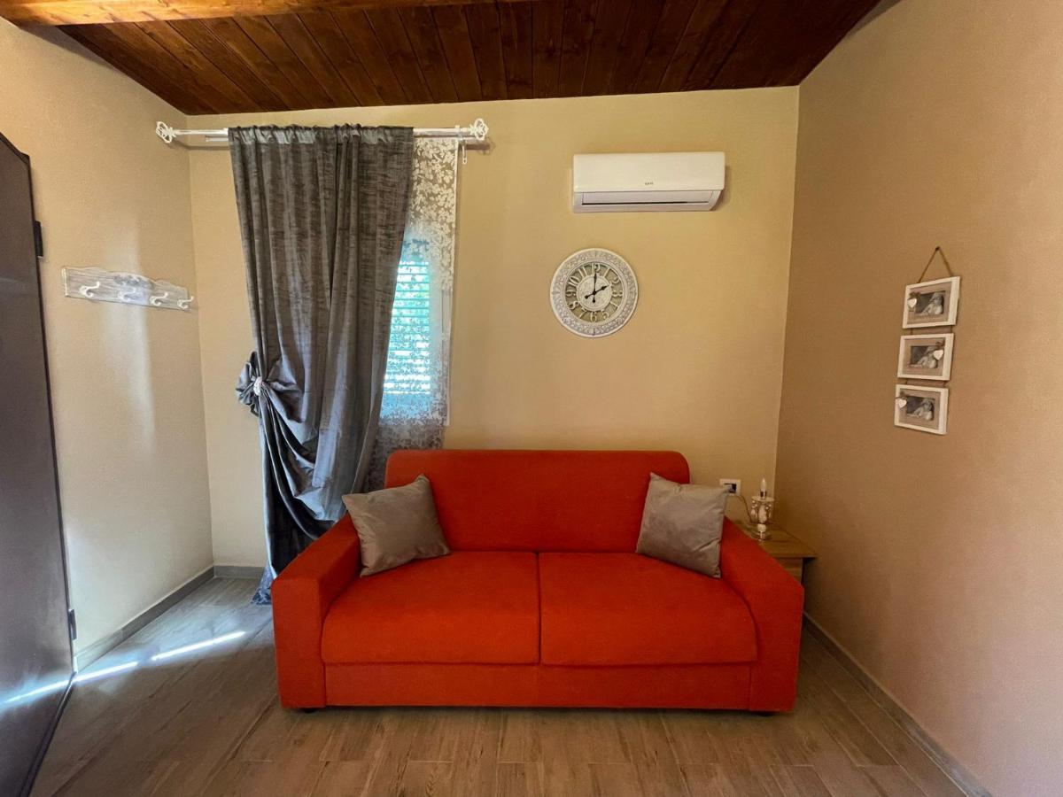 B&B Le Carrube Sava Exteriör bild